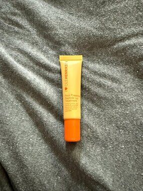 Ole Henriksen Pout Persevere Hydrating Peptide Lip Treatment